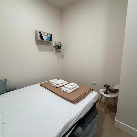 Aparthotel Espacio Coworking-estudios Con Residencia Cerca Campus Universitario *