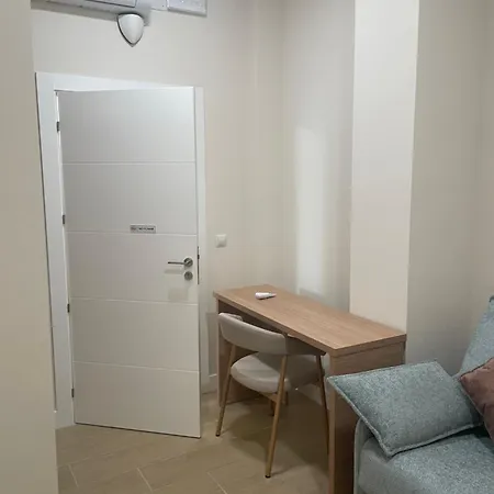 Espacio Coworking-estudios Con Residencia Cerca Campus Universitario Aparthotel *