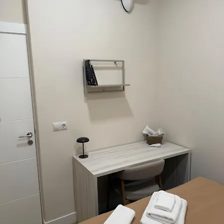 Espacio Coworking-estudios Con Residencia Cerca Campus Universitario Aparthotel *