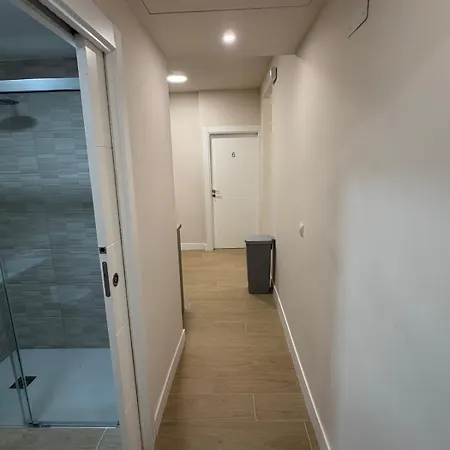 Espacio Coworking-estudios Con Residencia Cerca Campus Universitario