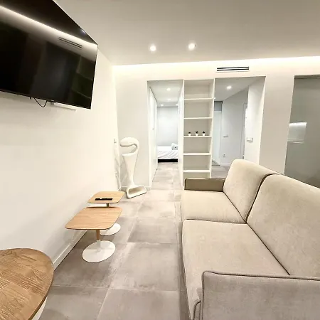 Spacious 2br,2ba Near Nou Mestalla Appartement