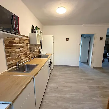 Quiet In A Good Location With Wifi Appartement *