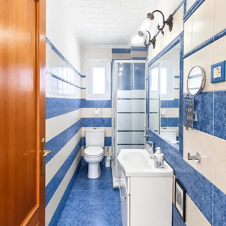 Appartement Junto A La Playa De La Malvarrosa En Valencia, Hasta 5 Huespedes *