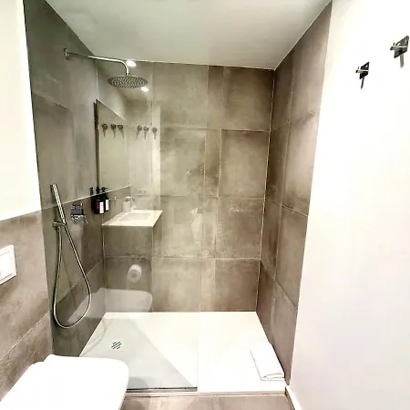 Spacious 2br,2ba Near Nou Mestalla *