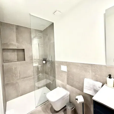 Spacious 2br,2ba Near Nou Mestalla Appartement Valencia