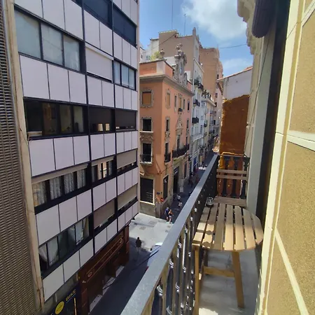 Travel Habitat Mercado Tiny Balcony Appartement *