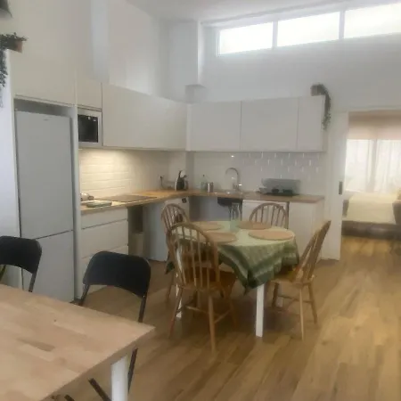 2 Amplia Y Exclusiva Vivienda Con Terraza Valencia