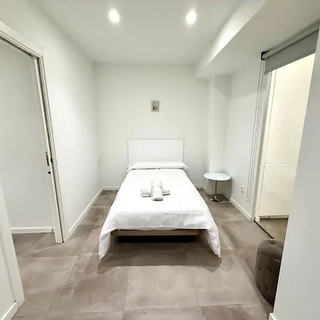 Spacious 2br,2ba Near Nou Mestalla Valencia