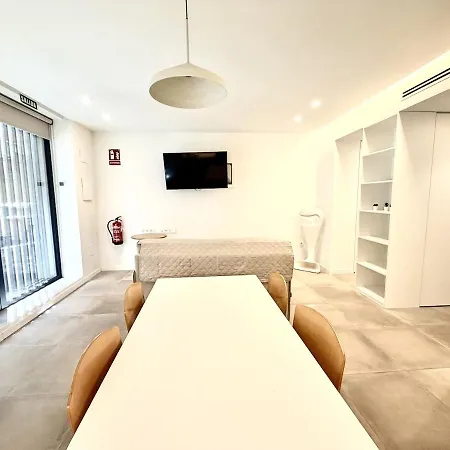 Spacious 2br,2ba Near Nou Mestalla Appartement *