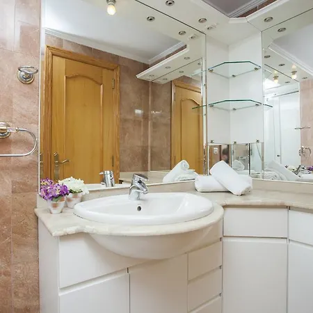 Apartament Serreria Ii *