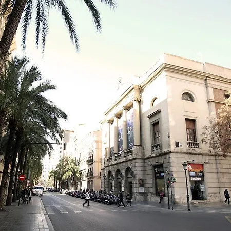 Travel Habitat Ayuntamiento Lägenhet