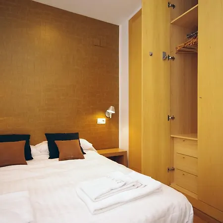 Vivaldi Penthouse Ayuntamiento דירה
