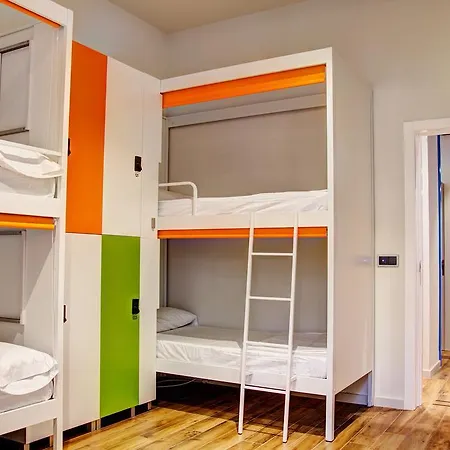 Hostel Urban Youth *