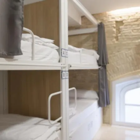 Hostel Up Valencia