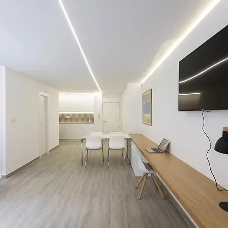 Plaza Ayuntamiento Grand Апартаменты