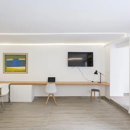 Valencia Guest Plaza Ayuntamiento Grand Apartments *