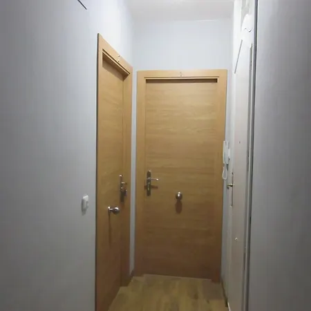 阿德拉萨多公寓 公寓 *