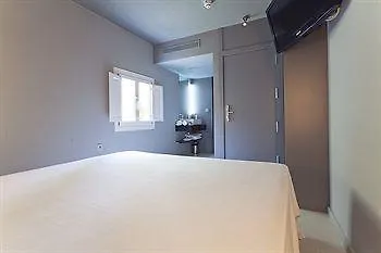 Cosy Tapineria 2*