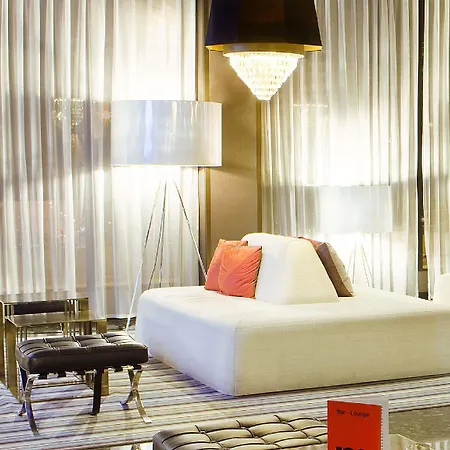 瓦伦西亚媒介酒店 4*