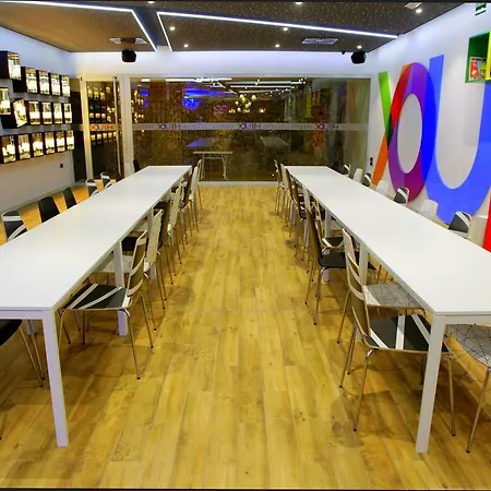 Hostel Urban Youth *