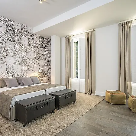 Luxury - Market Apartment *