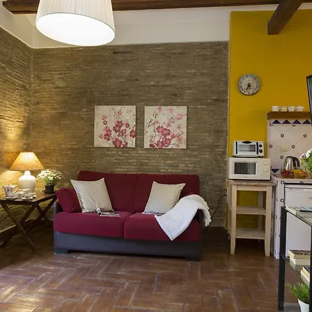 Singularstays Lope De Vega Apartment