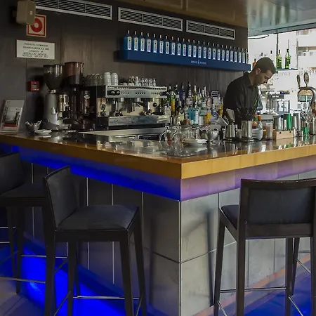 Отель Alameda Plaza