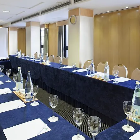 Hotel Alameda Plaza 4*