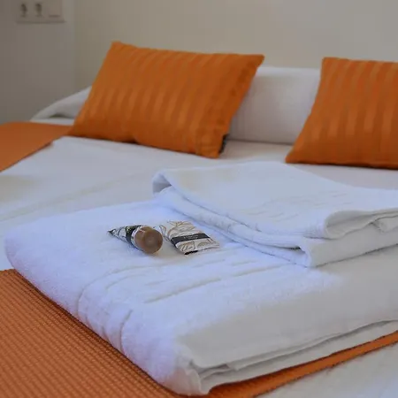 Hotel Living Valencia-vitoria 3*