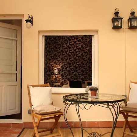 7 Moons Bed & Breakfast 2*