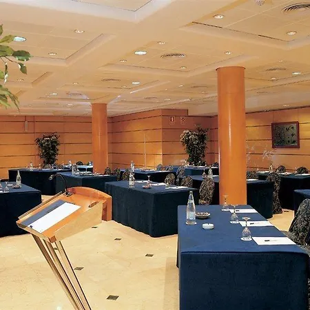 Nh Center Hotell 4*