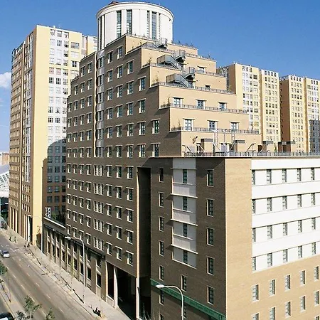 Nh Ciencias Szálloda 3*