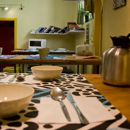 Hostel Feetup Backpackers *