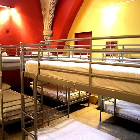 Feetup Backpackers Valencia