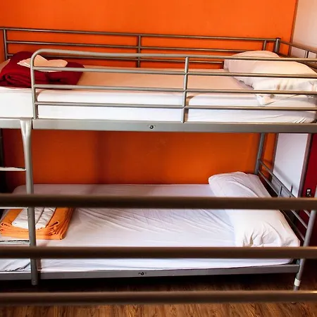 Feetup Backpackers * Valencia