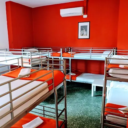 Hostel Feetup Backpackers