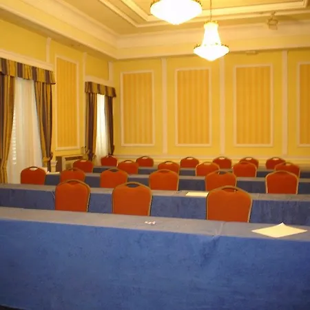 One Shot Reina Victoria Otel