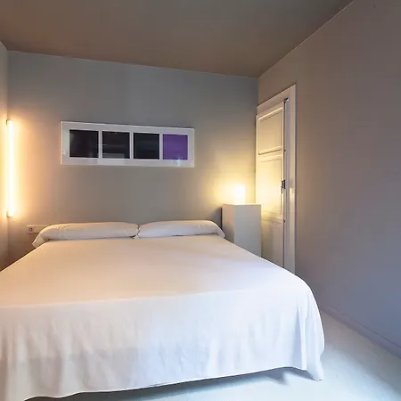 Cosy Tapineria 2* فالنسيا