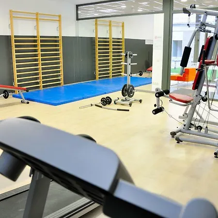 Residencia Universitaria Resa Damia Bonet *