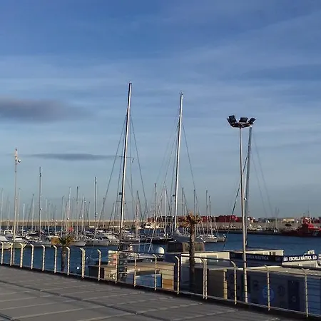 卡莱卢奇公寓 *