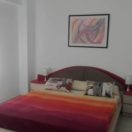 Jardin De Ayora Apartman *