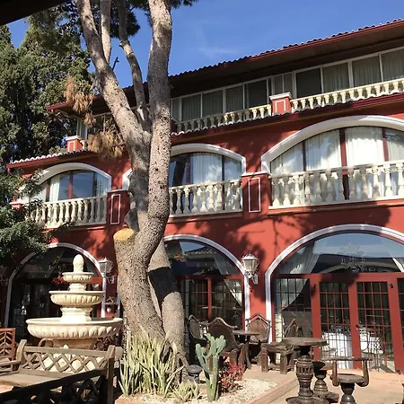 Masia De Lacy Hotel 4*