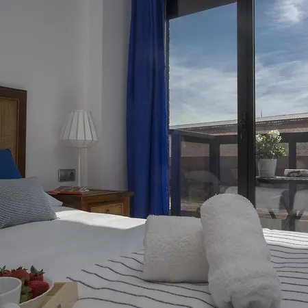 Апартаменты Singularstays Artes