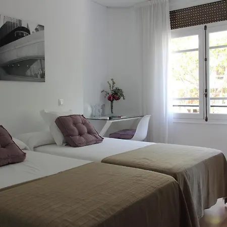 7 Moons Valencia
