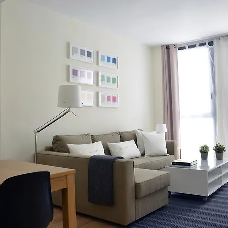 Singularstays Comedias *