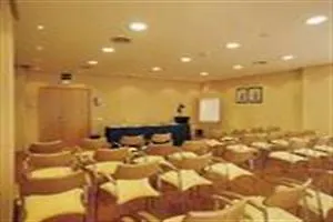홀리데이 인 익스프레스 시우다드 데 시엔시아스