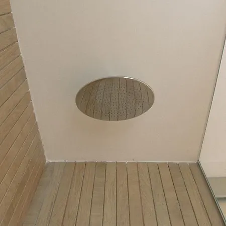 One Shot Colon Otel 3*