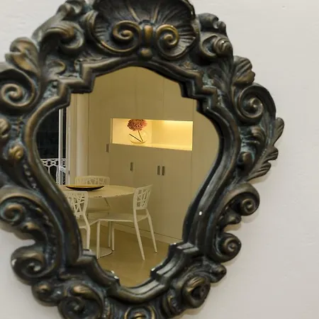 Apartup Reina Duplex Apartment
