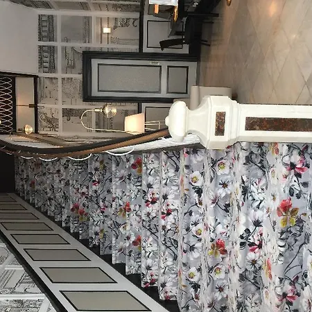 Hotell Sh Ingles Boutique 4*