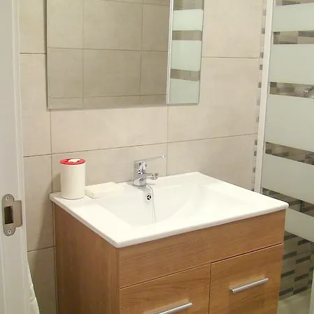 Apartman Down Town 13 *